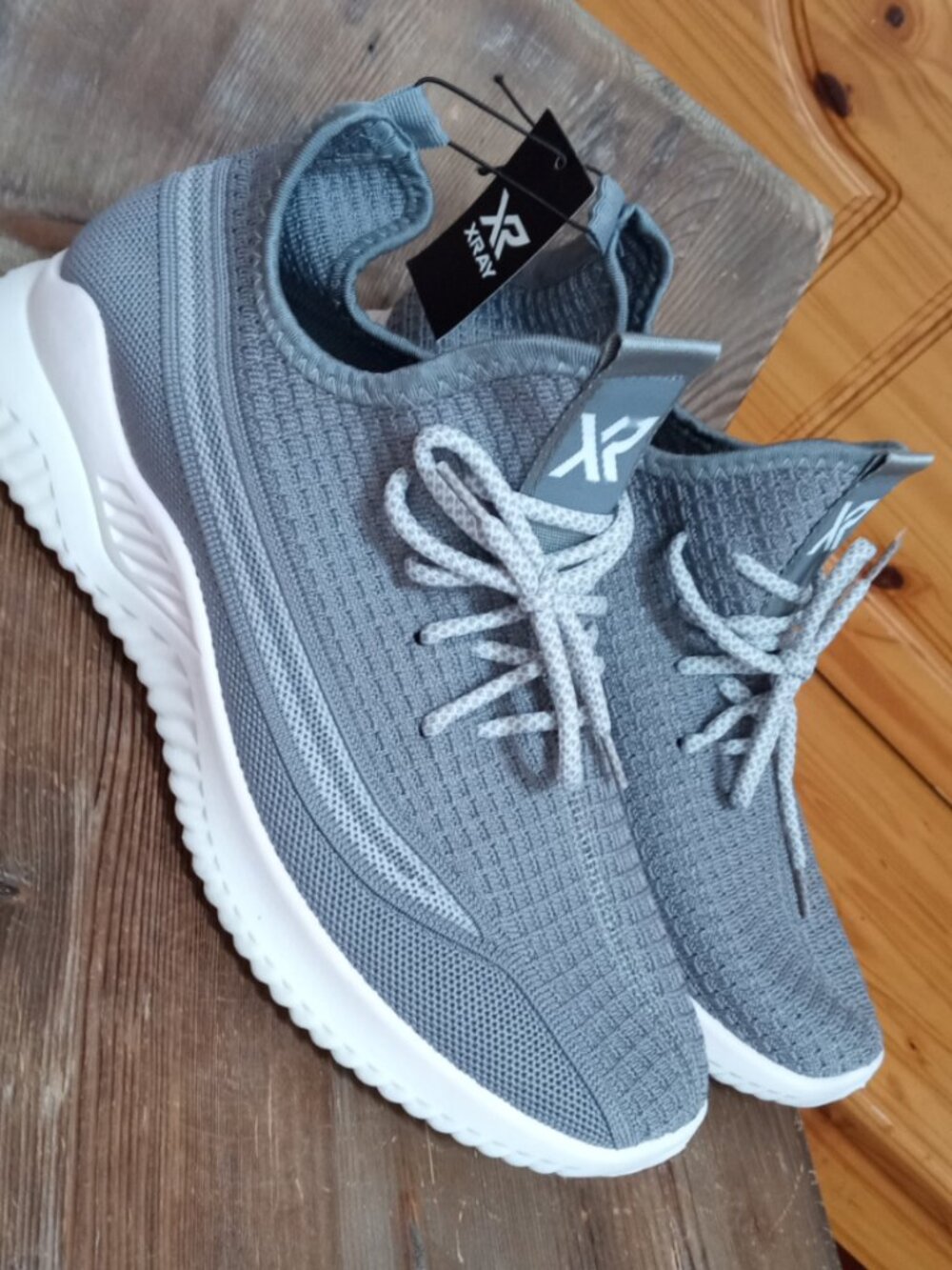 X-Ray Men's Size 10 Breathable Niko Sneakers NEW!